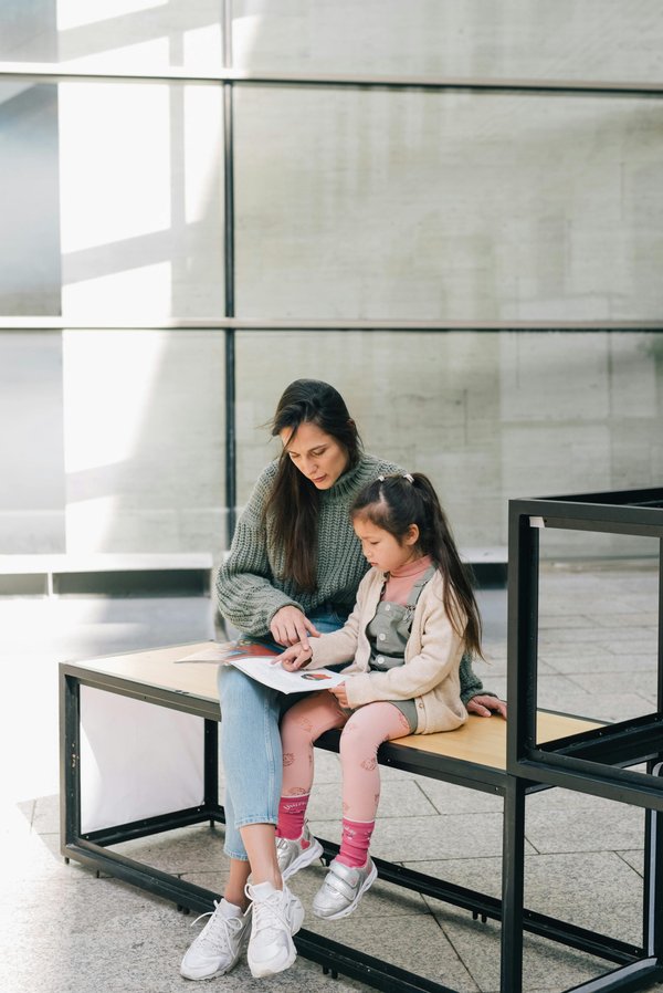 Congé parental d’éducation : droits et aides pour indépendants